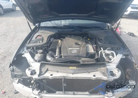 2017 Mercedes-Benz E 300 4Matic из США, поврежденный, VIN WDDZF4KB1HA155499